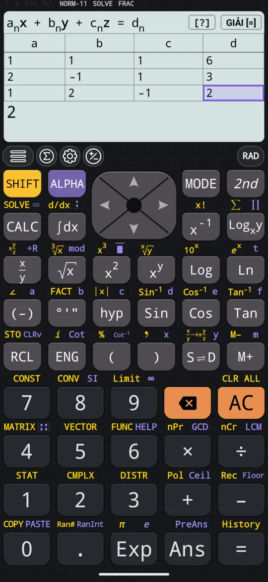 x + y + z = 6, 2x − y + z = 3 và x + 2y − z = 2 dưới dạng bảng: mỗi phương trình một hàng, hằng số ở cột cuối.